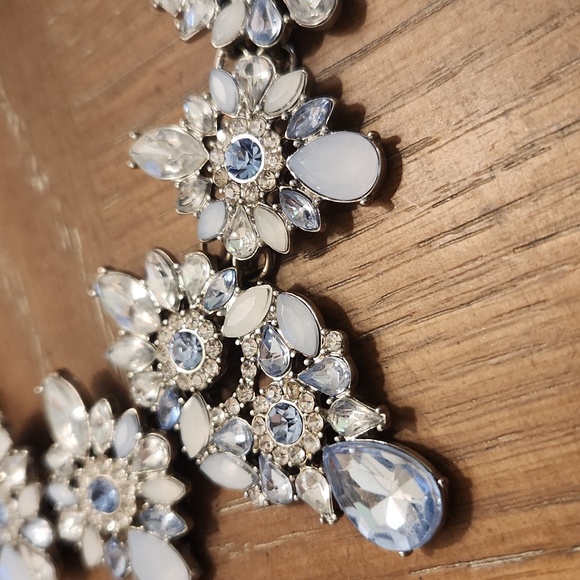 Blue and silver sparkly statement necklace - Picture 2 of 2